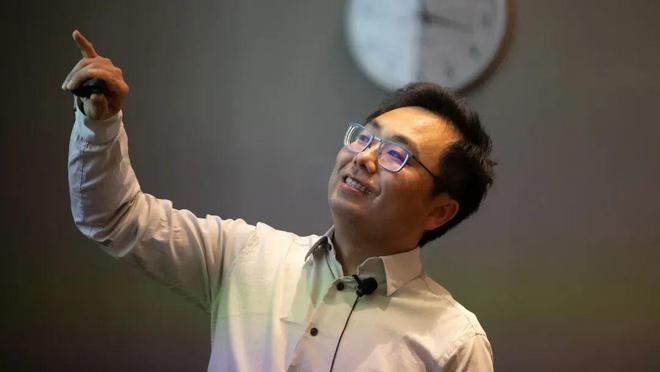 扎克伯格晒出AI超级团队11位成员8位中国留学生Meta豪掷亿金打响人才抢夺战！(图6)