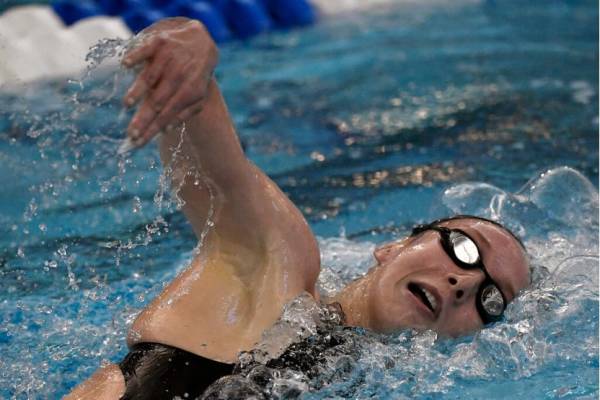 九游体育潘展乐“人类做不到”的秘密武器是科技吗？-心智观察所(图4)