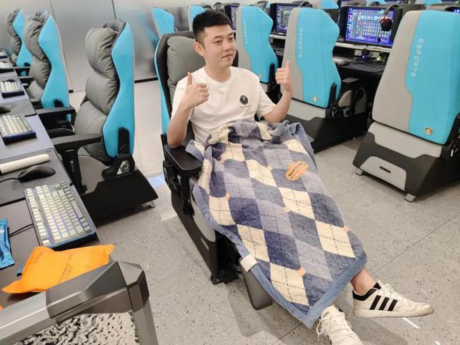 九游体育还敢全用英特尔14900K处理器这家新开的网咖老板是怎么想的？(图8)