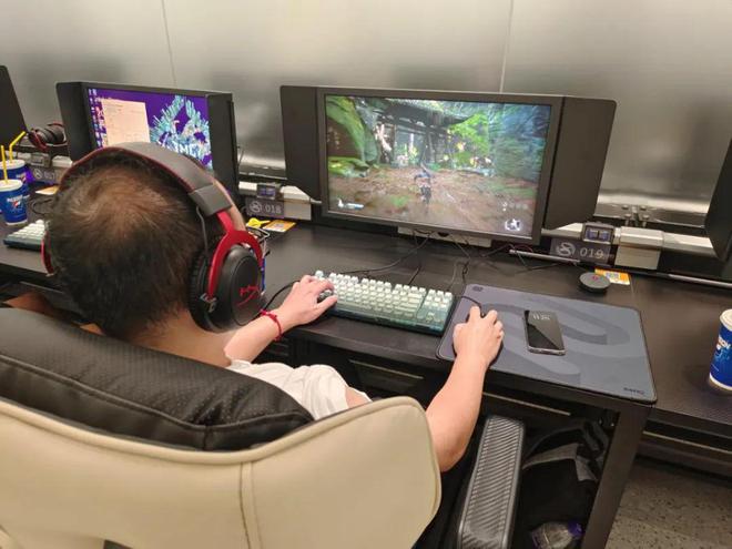 九游体育还敢全用英特尔14900K处理器这家新开的网咖老板是怎么想的？(图6)