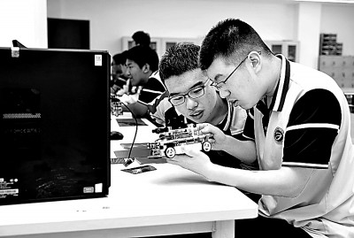 鼓励“揭榜挂帅”深化校九游体育企合作——以新型研发机构促人工智能成果转化(图3)